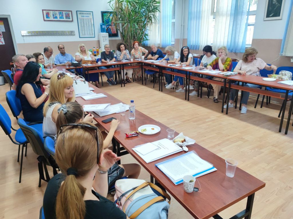 Първо обучение по проект2022-1-BG01-KA220-SCH-000087846 по програма ЕРАЗЪМ+ 1